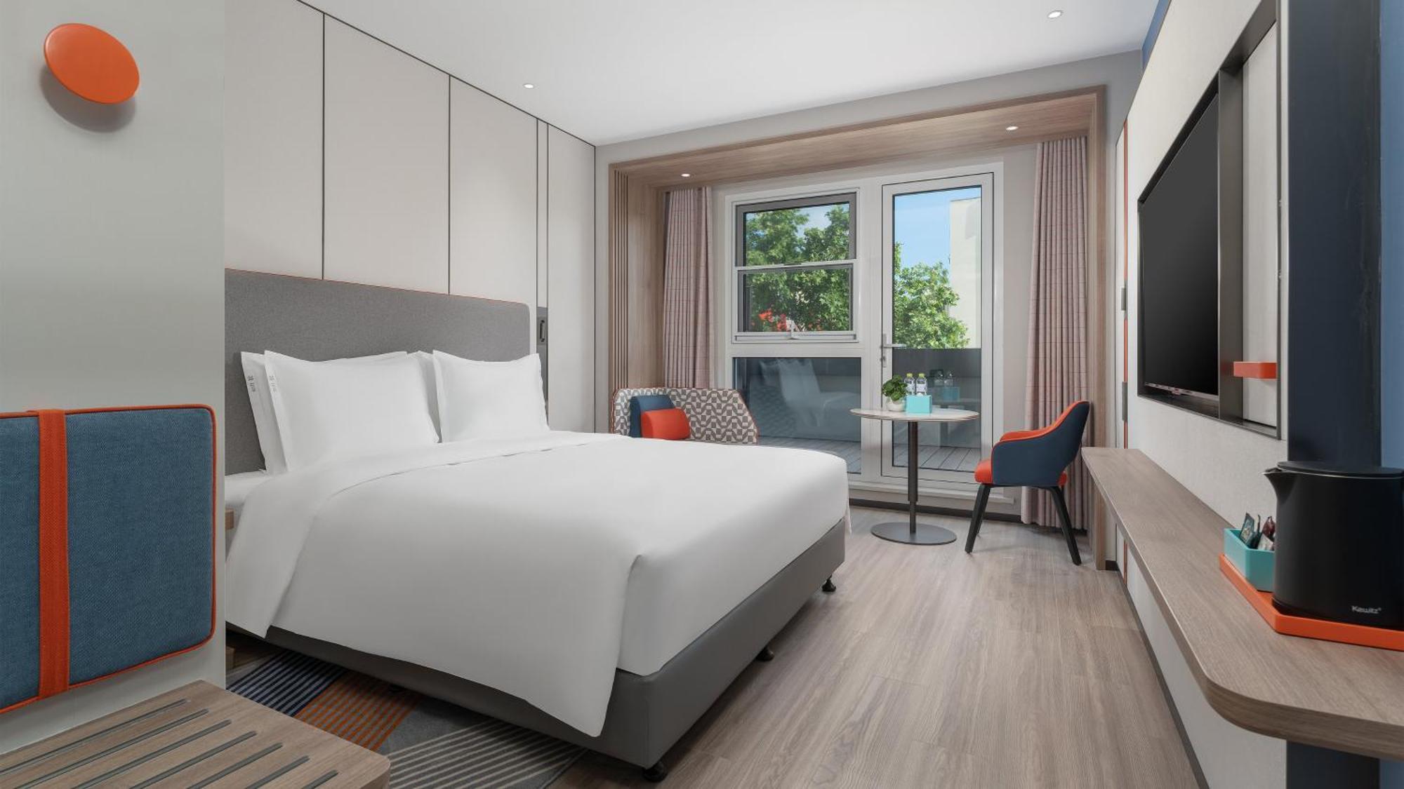 Holiday Inn Express Qingdao Shibei By Ihg Екстериор снимка