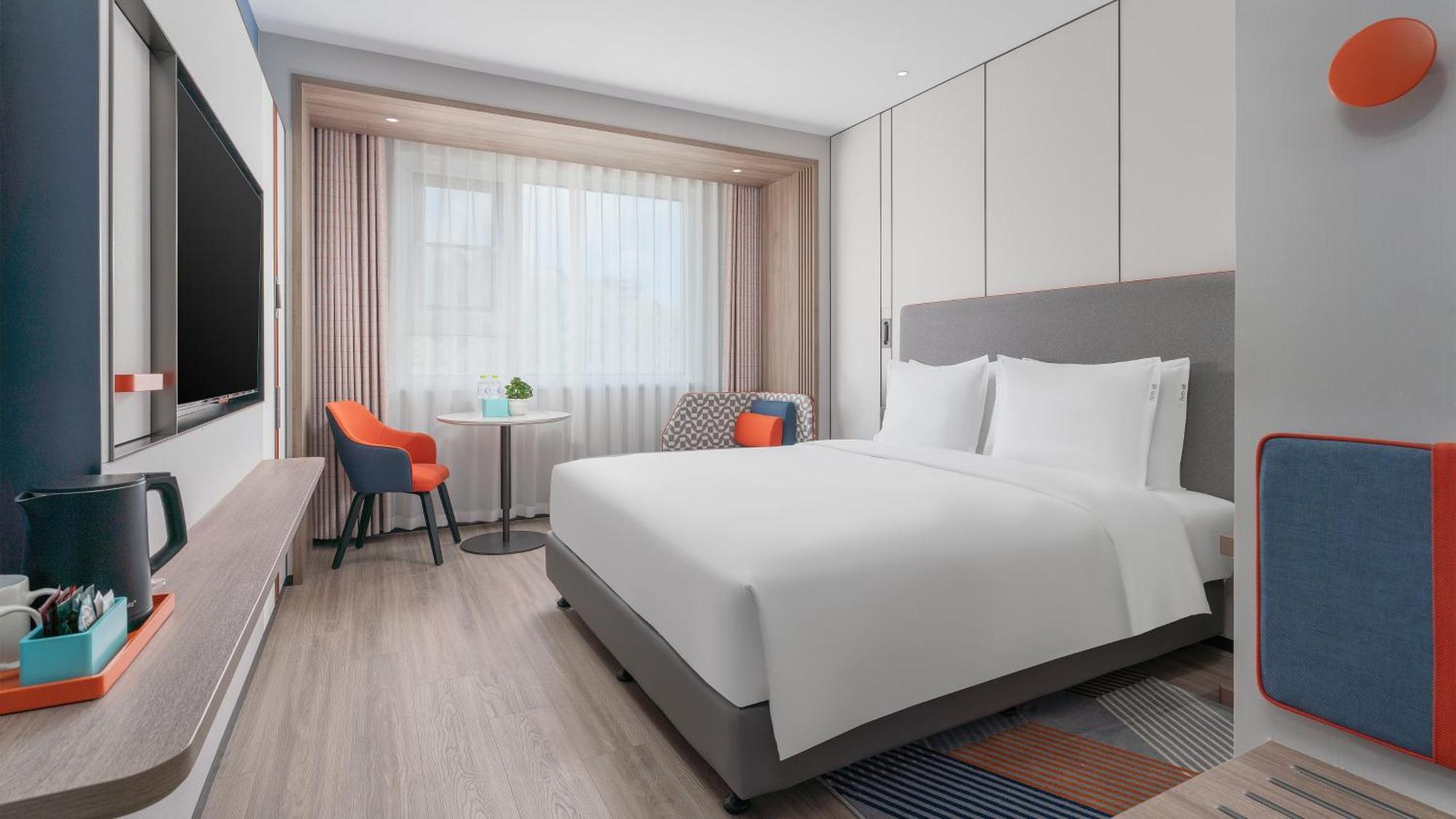 Holiday Inn Express Qingdao Shibei, An Ihg Hotel Екстериор снимка