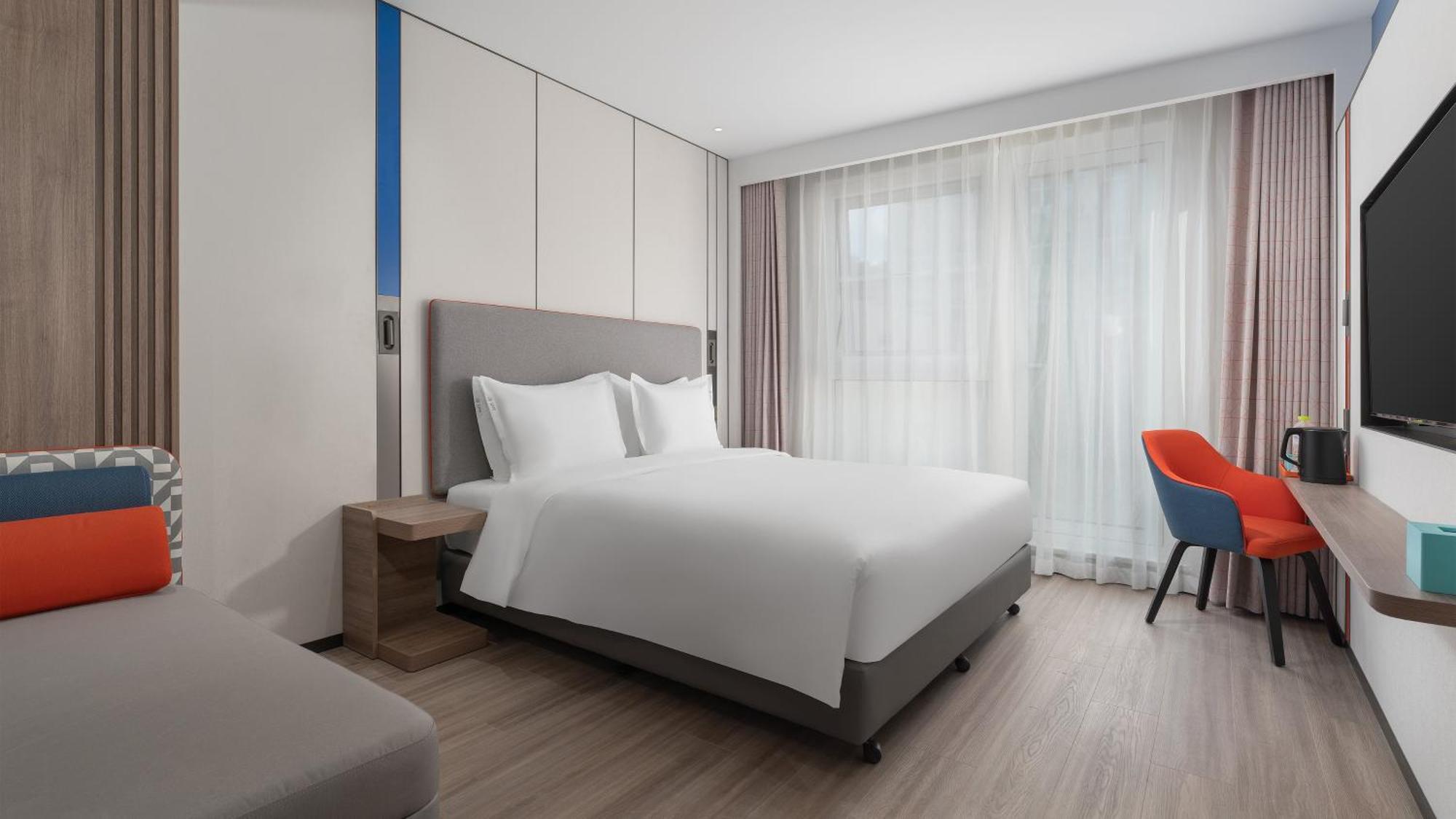 Holiday Inn Express Qingdao Shibei, An Ihg Hotel Екстериор снимка