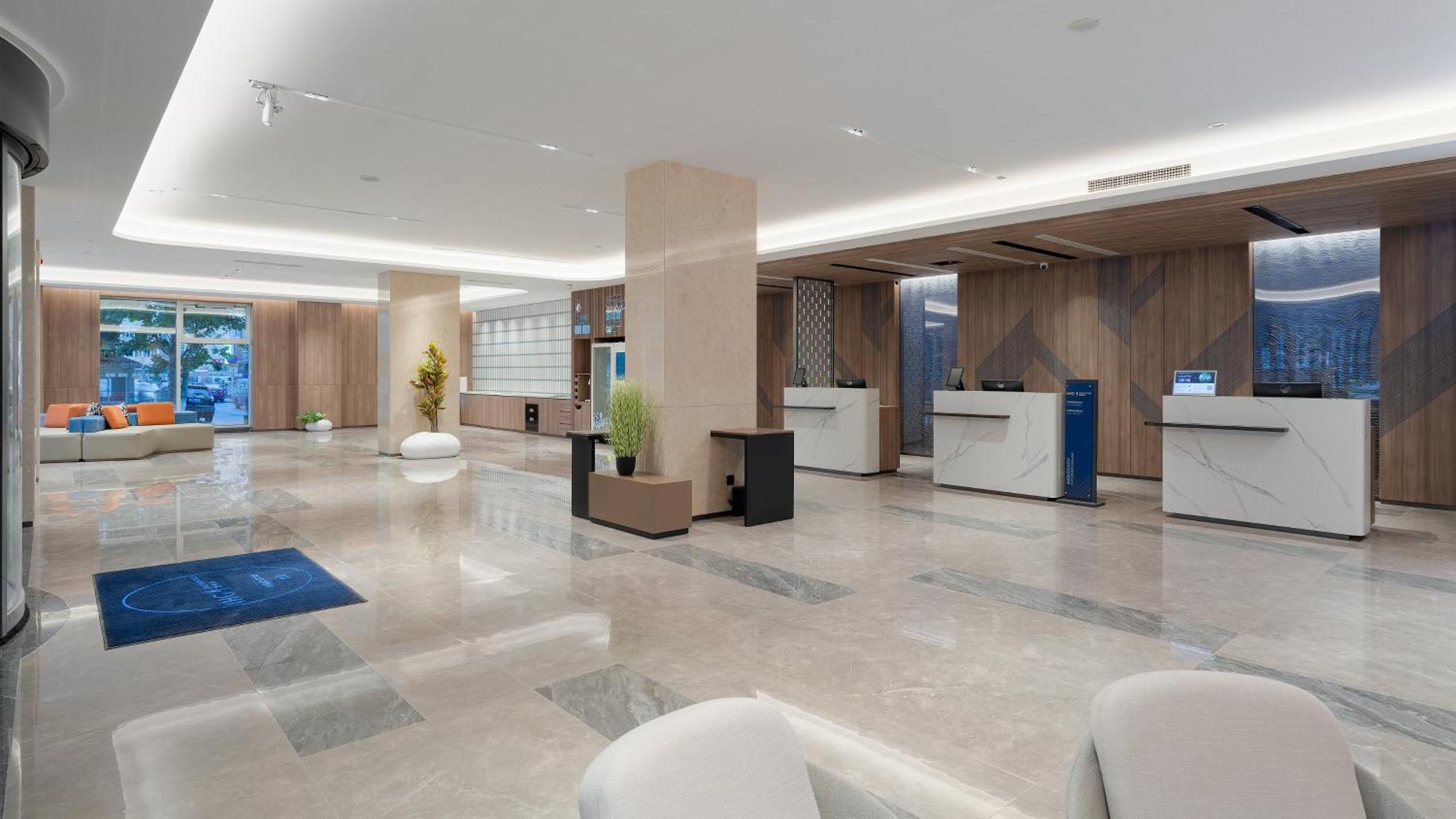 Holiday Inn Express Qingdao Shibei, An Ihg Hotel Екстериор снимка