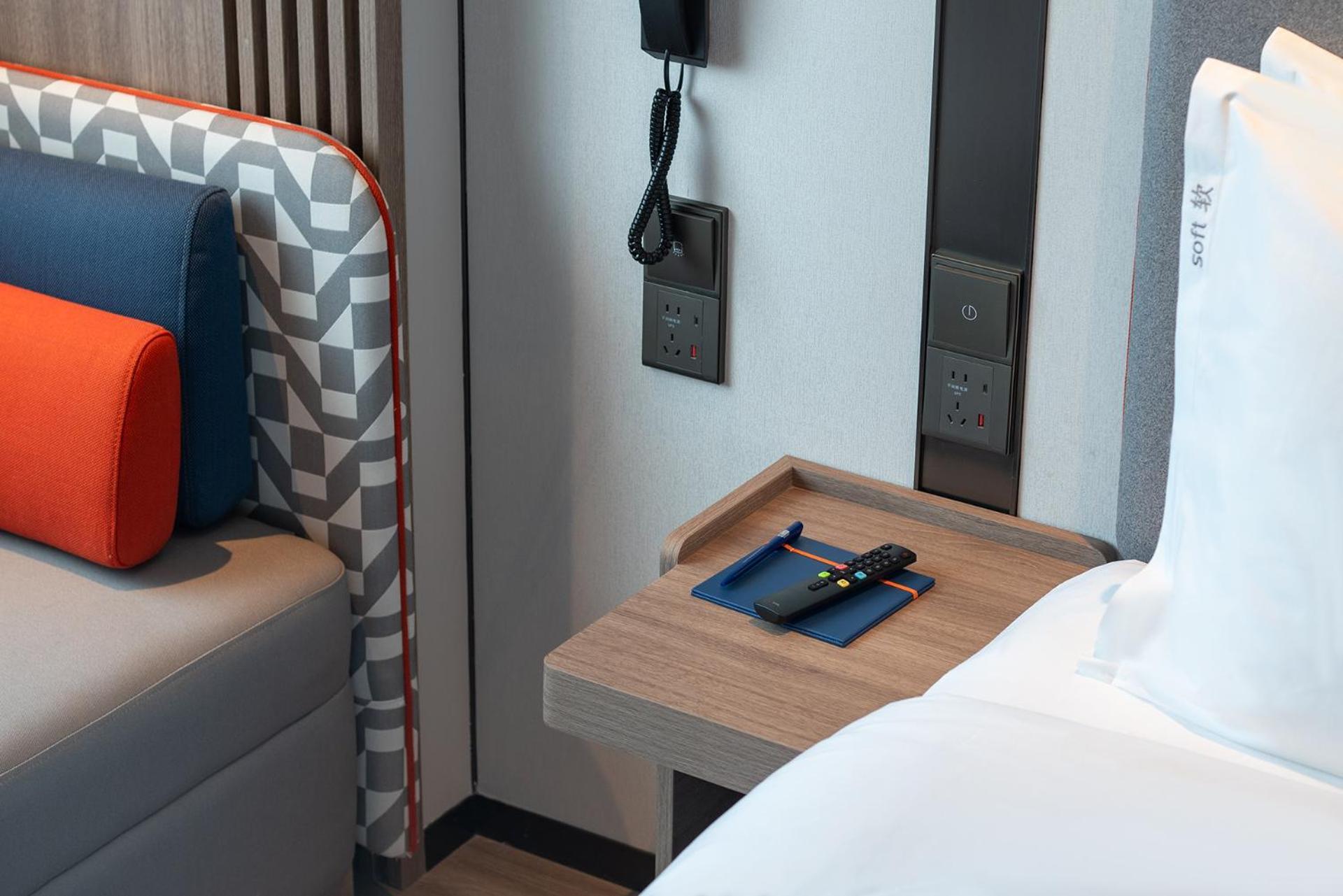 Holiday Inn Express Qingdao Shibei By Ihg Екстериор снимка